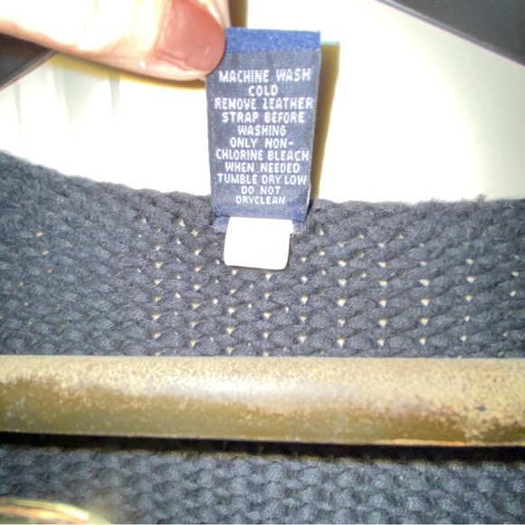 GAP black knit sweater, size S. - Picture 5 of 6